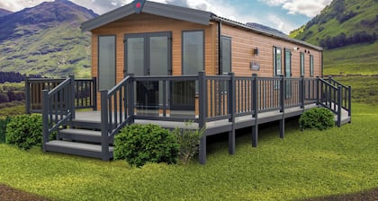 2 bedroom accommodation in Nr Kintore