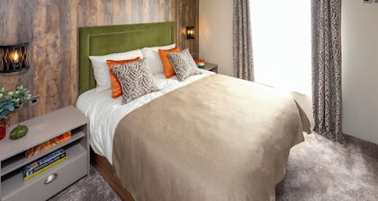 2 bedroom accommodation in Nr Kintore