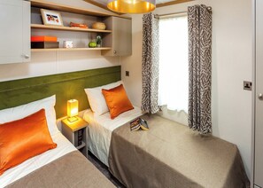 2 bedrooms