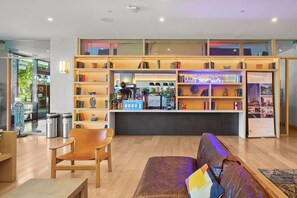 Lobby - Designer Condo Steps to Lady Bird Lake with gym & rooftop pool (Austin)