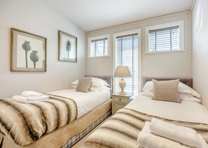 Unclassified image, 2 of 14, button