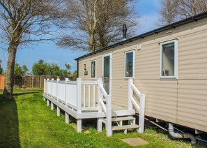 Exterior - Introducing the Willerby Expression, a premium 3-bedroom caravan designed for comfort and style. (New Romney)