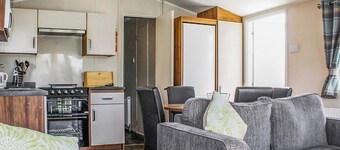 Introducing the Willerby Expression, a premium 3-bedroom caravan designed for comfort and style.