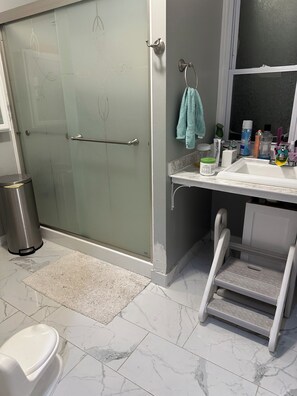 Towels, soap, toilet paper