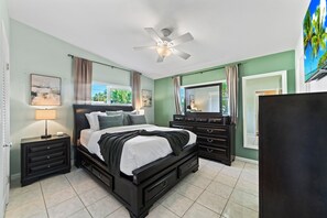 3 bedrooms, WiFi, bed sheets - 3 bedroom / 2Bath Poolhome with lake access near the Beach. (Oakland Park)