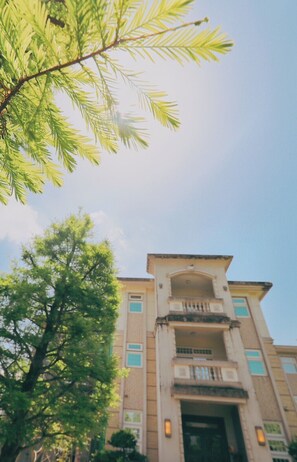Front of property - Win-win Villa (Dongshan)