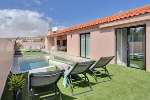 Pool - Golden Dunes Villa Gaudi BY SUSTAINABLE ENERGY (Castillo De Caleta Fuste)