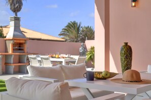 屋外ダイニングエリア