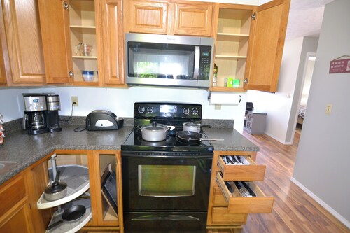 Cul-de-Sac Condo