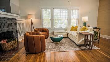 Smart-TV, videospill og bøker