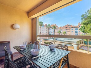 Outdoor dining - Les Regates by Interhome (Hyères)