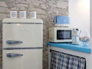 Fridge, microwave, oven, cookware/dishes/utensils