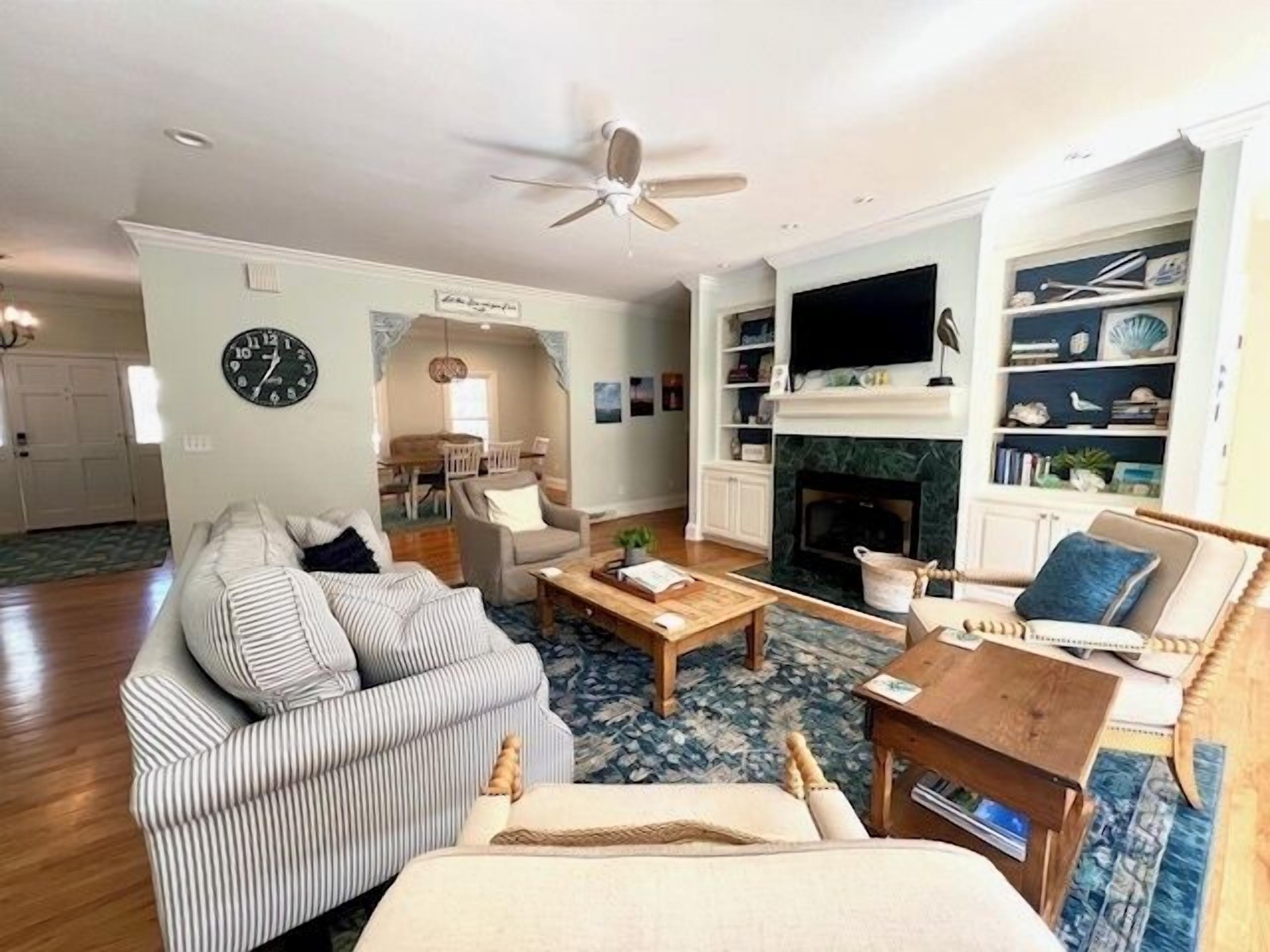 Pejs, bordtennisbord, kontorer