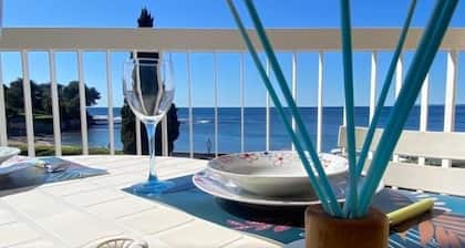 Studio 180° Sea View | Near Centre | Wi-Fi & Parking