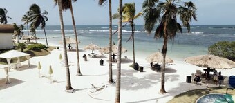 3BR Playa Escondida Resort - Family Friendly