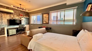 1 soveværelse, skrivebord, strygejern/strygebræt, weekendseng