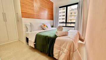 2 bedrooms, desk, iron/ironing board, travel crib