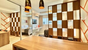 1 غرفة نوم ومكتب ومكواة/لوح كي وسرير سفر