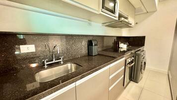 Fridge, microwave, oven, stovetop