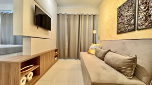 Smart TV - Studio Bem Planejado, frente ao Shopping Curitiba (Curitiba)