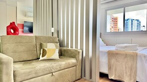 1 غرفة نوم ومكتب ومكواة/لوح كي وسرير سفر