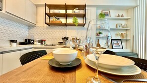 Dining - Studio premium Shopping Curitiba com ar e garagem (Curitiba)