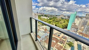 Property grounds - Studio moderno no centro de Curitiba — piscina no rooftop e vista panorâmica (Curitiba)