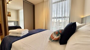 Desk, iron/ironing board, travel crib, free WiFi - Apto incr ível de 1 quarto mais sala ed. Elysia 16a (Curitiba)