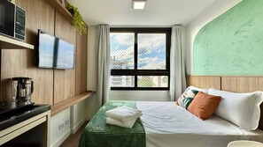 Desk, iron/ironing board, travel cot, free WiFi - Studio compacto próximo CoutoPereira com Ar e vaga (Curitiba)