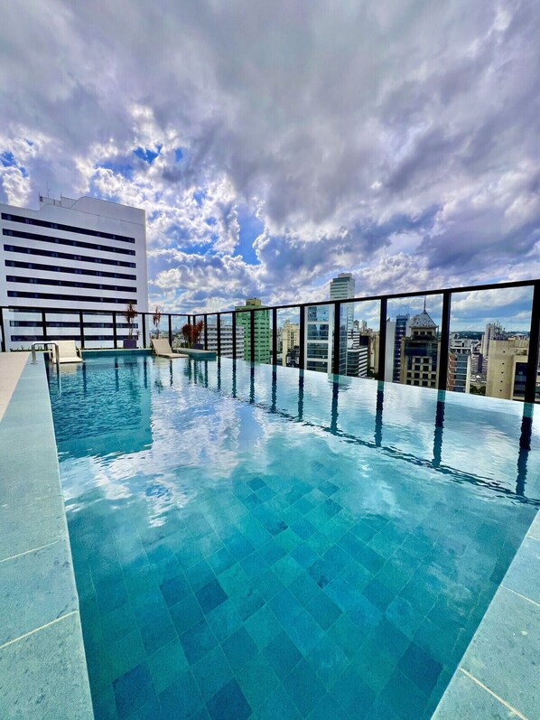 Pool - One bedroom apartment with balcony for 4 people at All Batel (Curitiba)