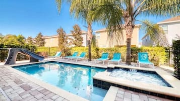 Beheizter Pool