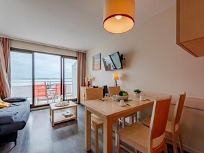 Dining - Les Marquises by Interhome (Le Barcarès)