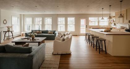 Pool, Hot Tub, Waterfront, Designer Finishes