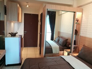 Deluxe Studio, Balcony, City View