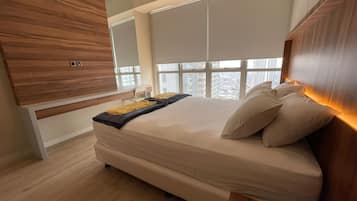 Superior Apartment, 3 Bedrooms, Kitchen, City View | 1 bedroom, minibar, free WiFi