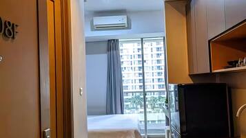 Minibar, free WiFi
