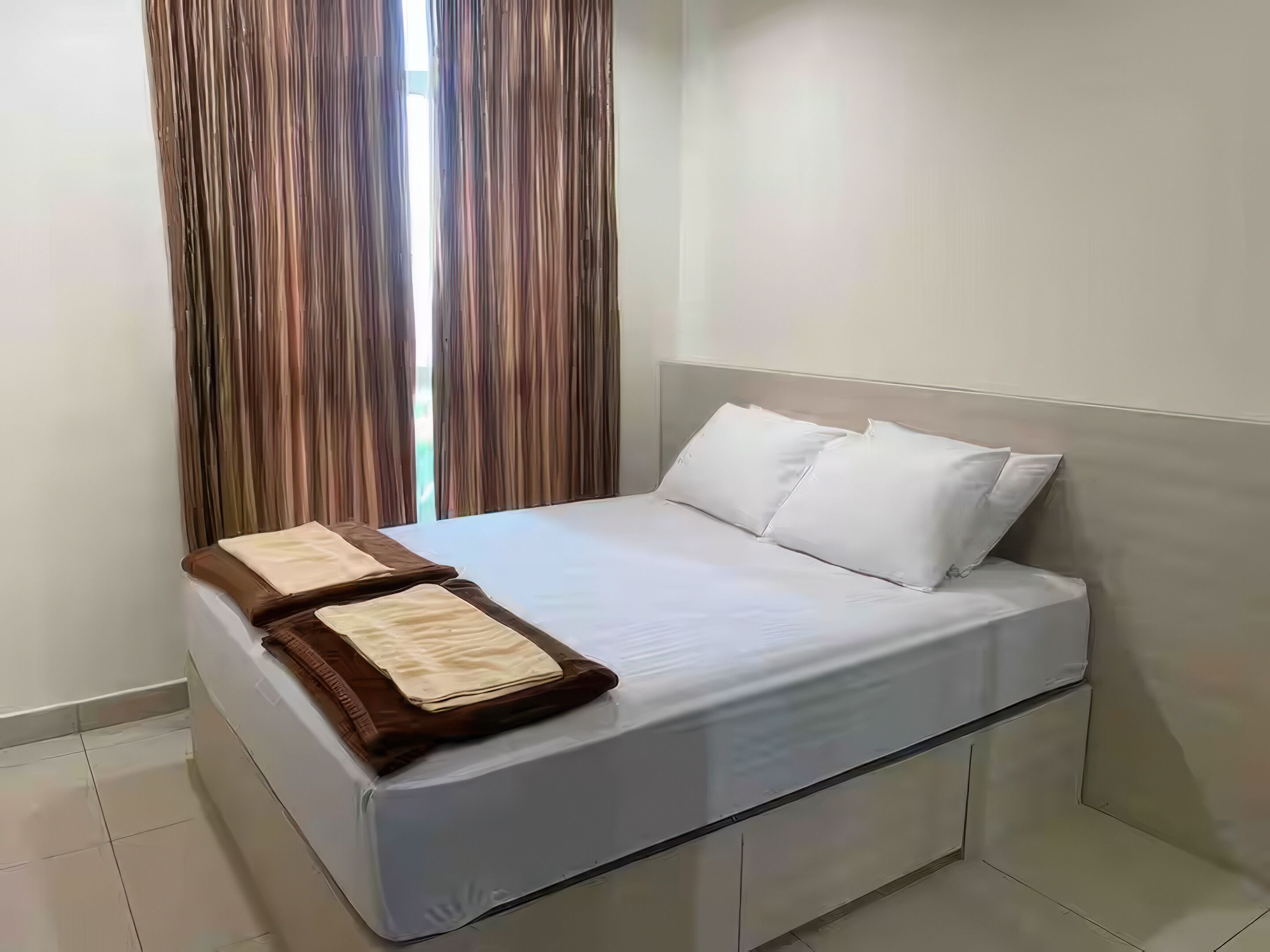 Superior Apartment, 3 Bedrooms, Kitchen, City View | Minibar, desk, laptop workspace, blackout drapes