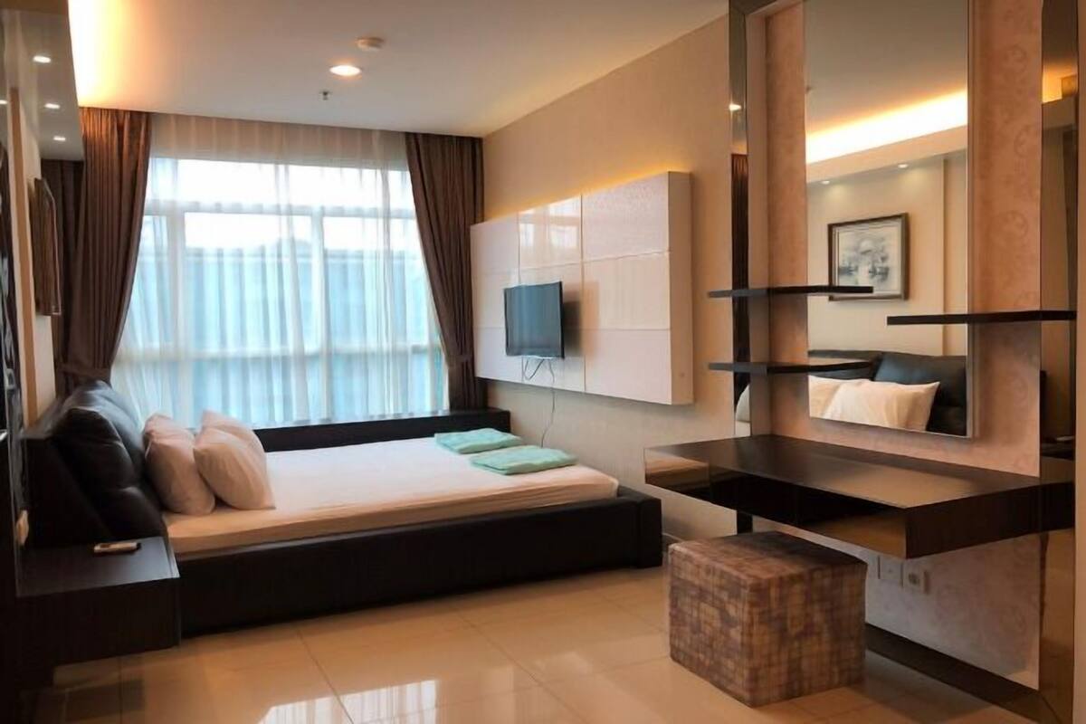 3 bedrooms, minibar, desk, laptop workspace