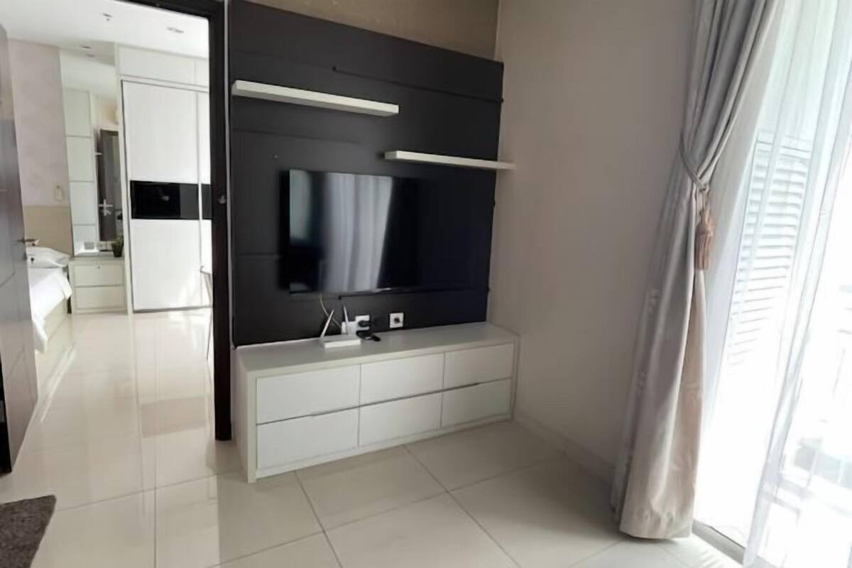 3 bedrooms, minibar, desk, laptop workspace