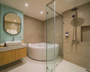 Chambre Prestige double, balcon, vue sur le fleuve | Salle de bain
