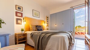 2 slaapkamers, een bureau, internet