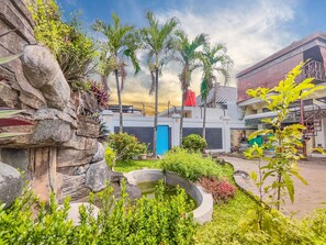 Property grounds - Palma Villa Homestay Klaten. 5 minutes to the city center and natural water park (Jawa Tengah)
