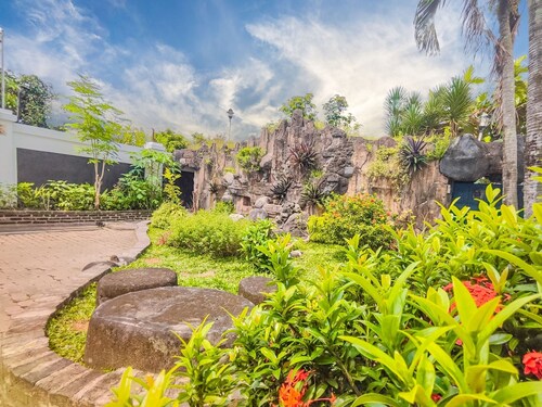 Palma Villa Homestay Klaten. 5 minutes to the city center and natural water park