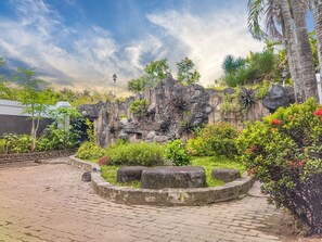 Property grounds - Palma Villa Homestay Klaten. 5 minutes to the city center and natural water park (Jawa Tengah)