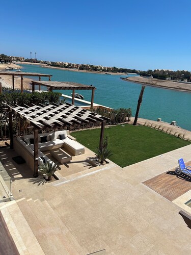 Luxury New Waterfront Spacious Villa in El Gouna