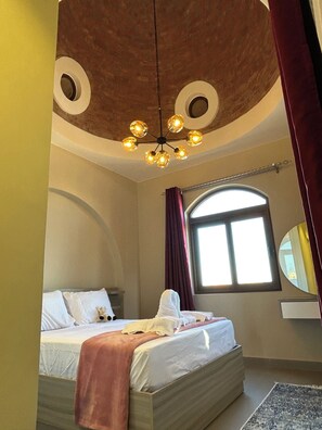 4 camere, una scrivania, ferro/asse da stiro, Wi-Fi