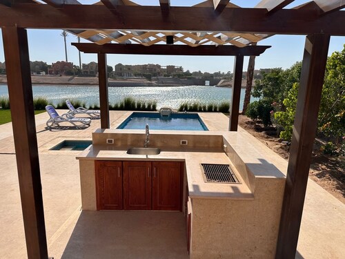Luxury New Waterfront Spacious Villa in El Gouna