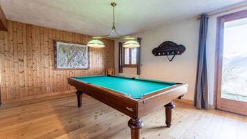 Spielezimmer