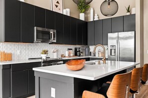 Fridge, microwave, dishwasher, coffee/tea maker