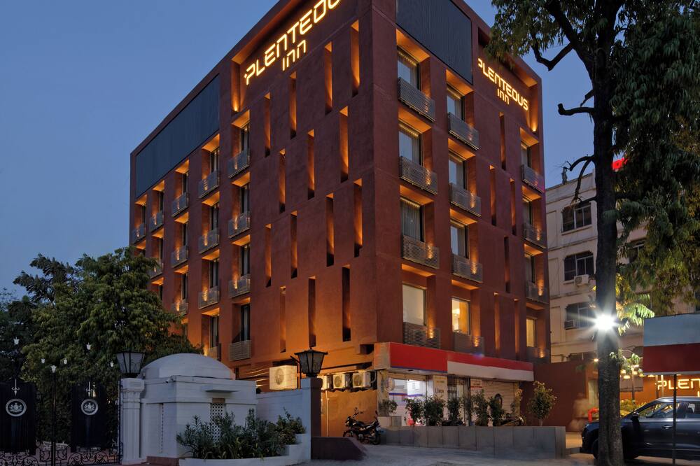 HOTEL PLENTEOUS INN